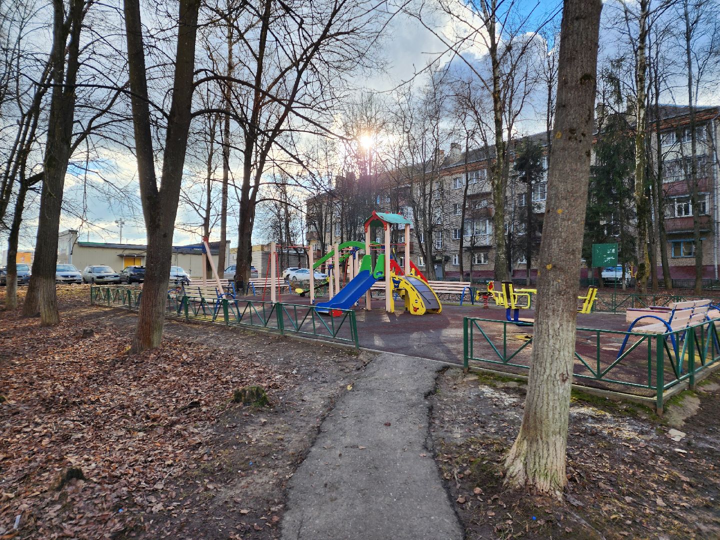 Чехов, улица Ильича, детская площадка, пешеходные дорожки, уборка, очистка, содержание, мбу чеховское благоустройство, вертикалки,
