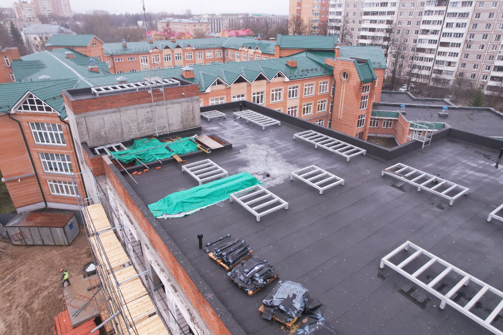 видео с коптера, чехов, школа,