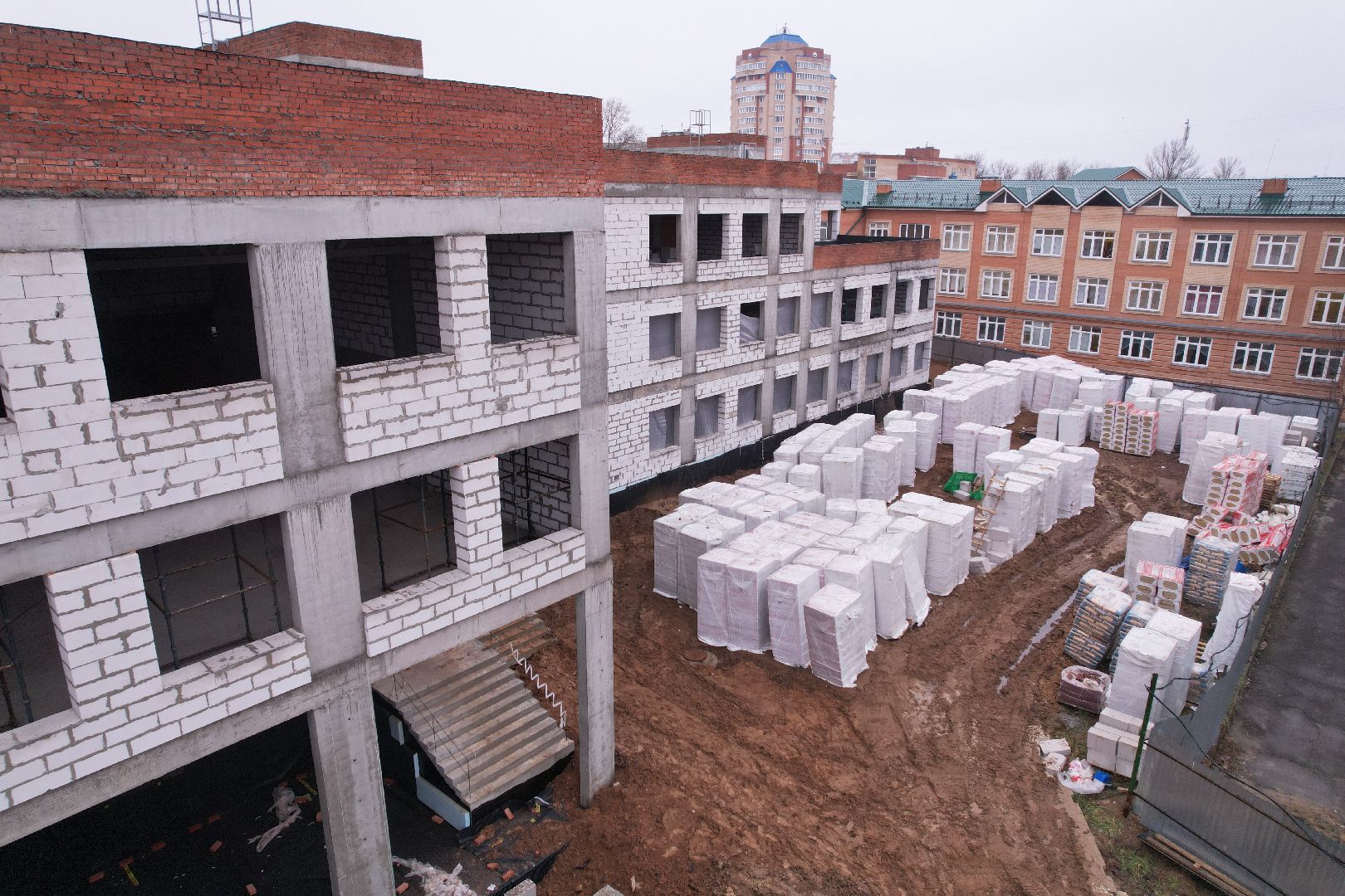 видео с коптера, чехов, школа,