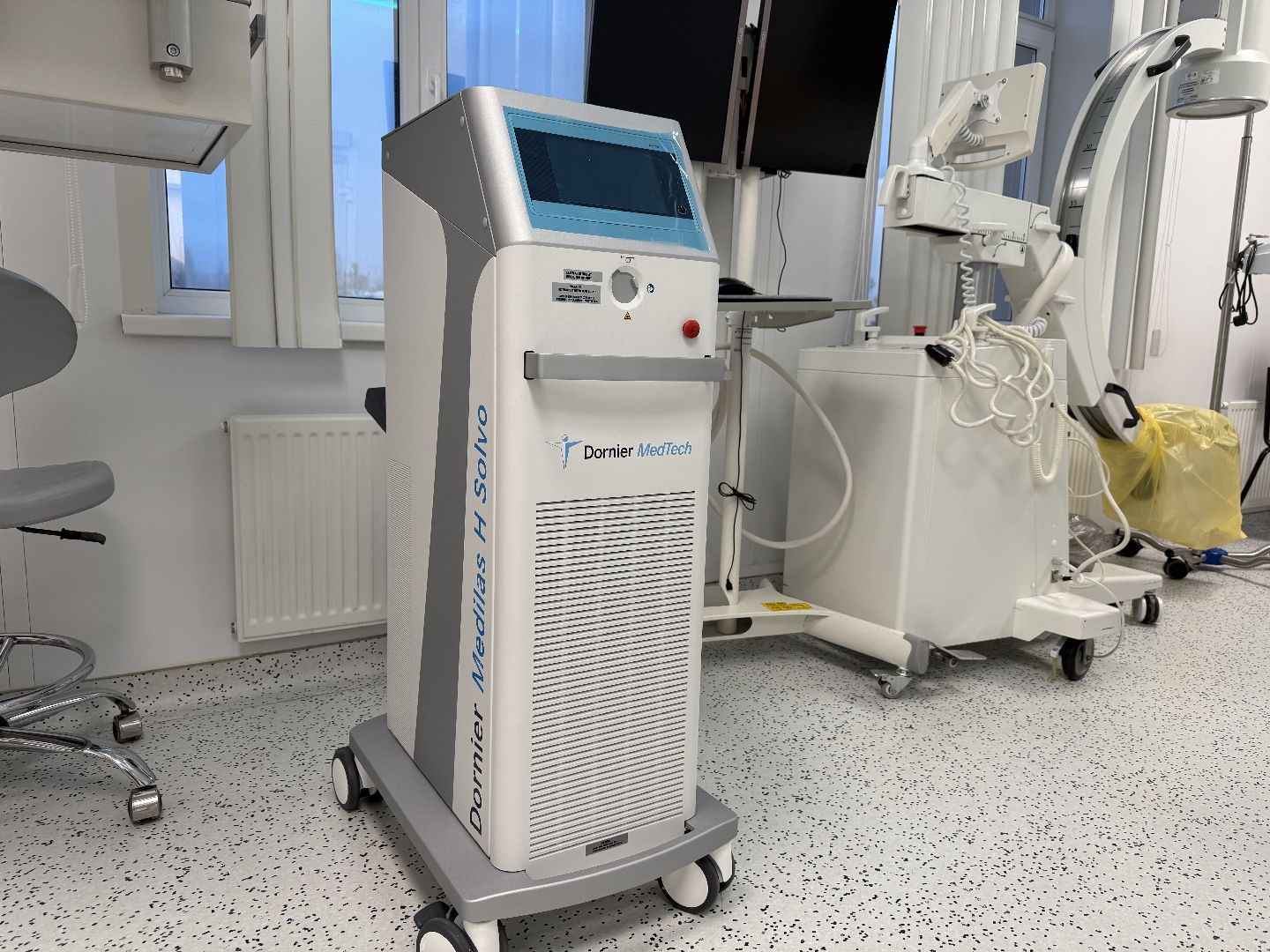 урология, урологическое отделение, лазер, лазерный аппарат, вертикалки,