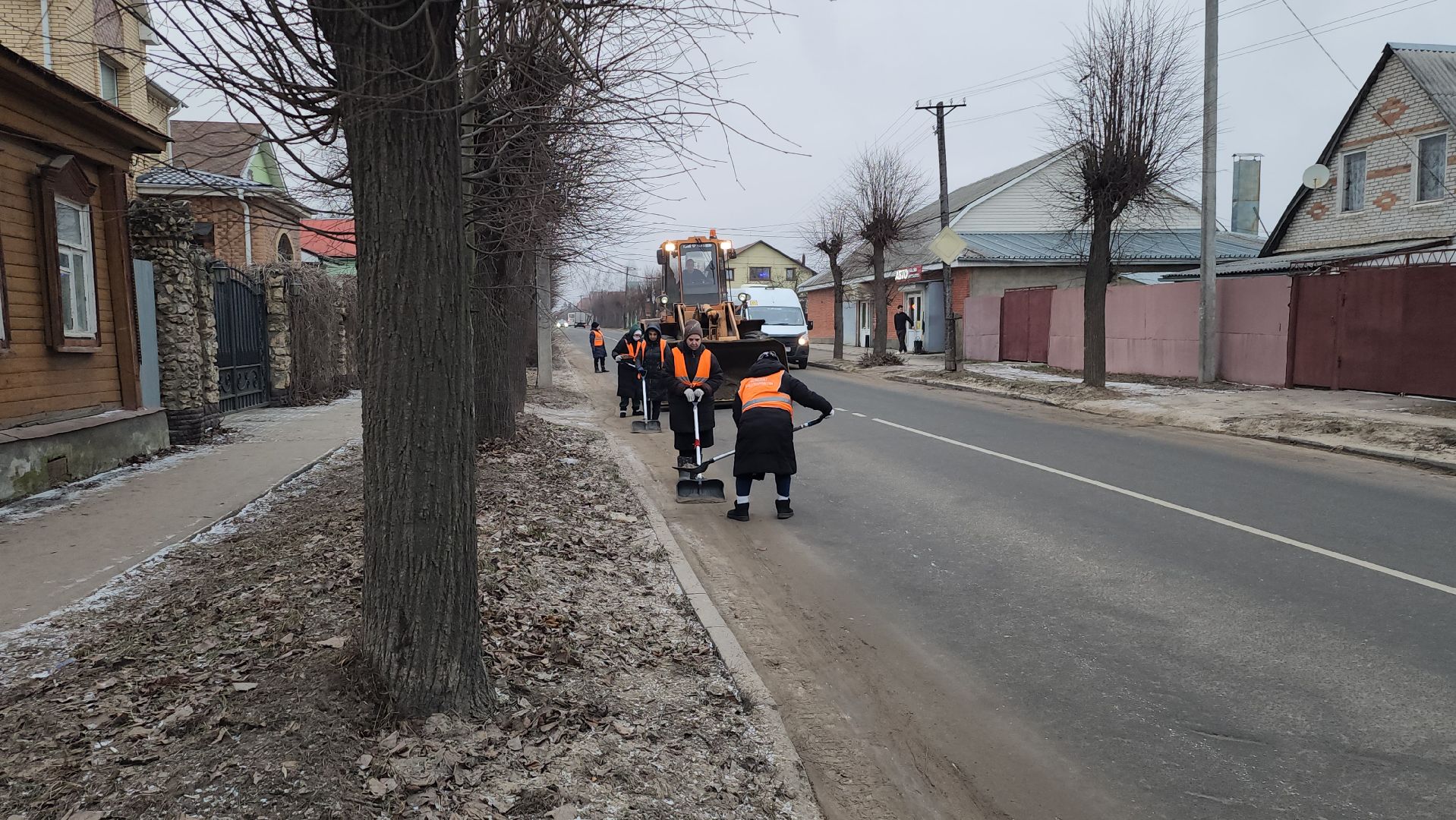 Серпухов, улица карла маркса, комбинат благоустройства, уборка улицы, благоуйстройство, вертикалки,