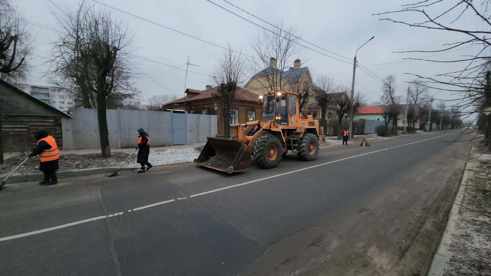 Серпухов, улица карла маркса, комбинат благоустройства, уборка улицы, благоуйстройство, вертикалки,