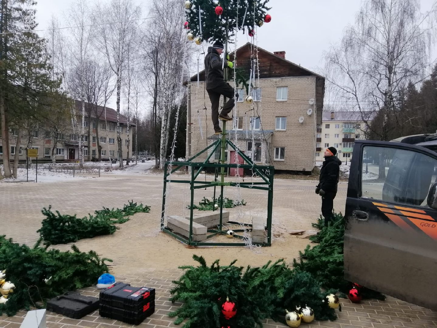 городской округ восход, центральная площадь, демонтаж новогодней елки, благоуйстройство, вертикалки,