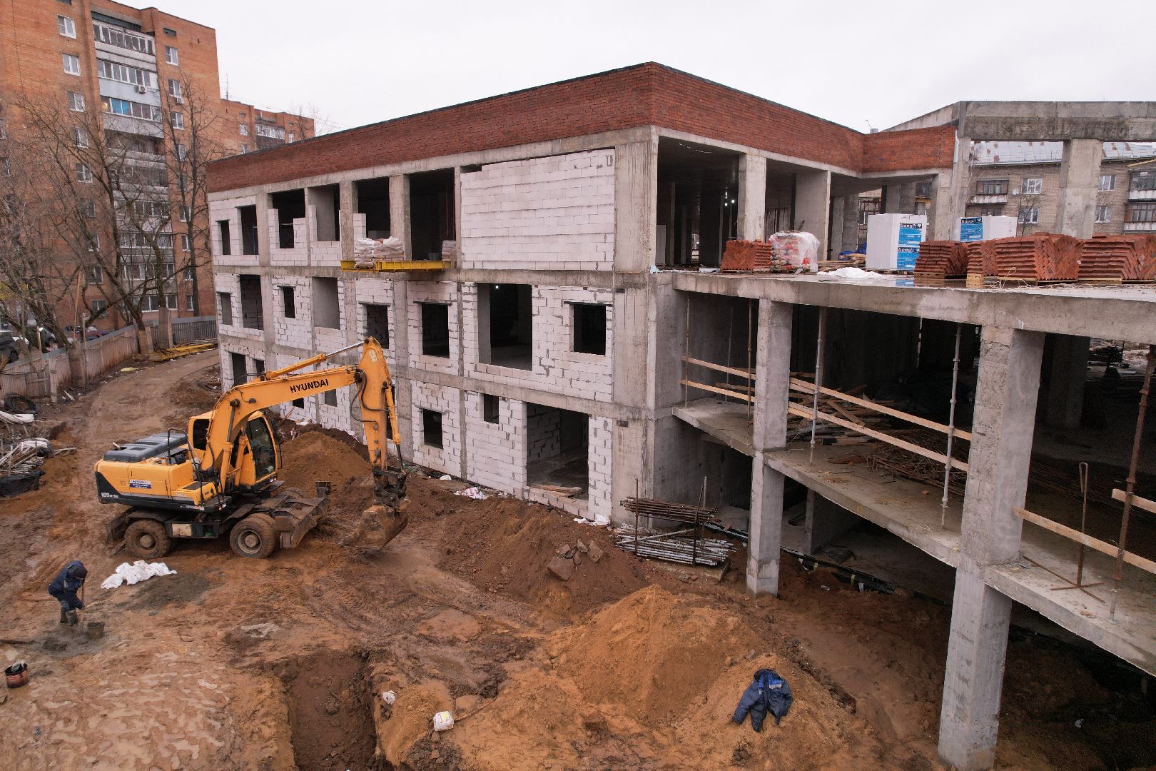 видео с коптера, королёв, школа,