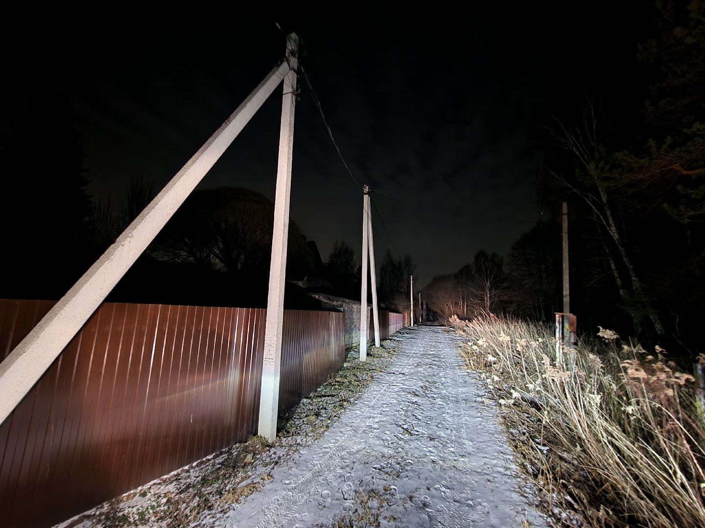 Чехов, выездная администрация, встречи с жителями, обращения граждан, деревня Дубинино, подъездная дорога, улицы Нижняя и Заречная, освещение, уличные фонари, благоустройство, содержание дорог,