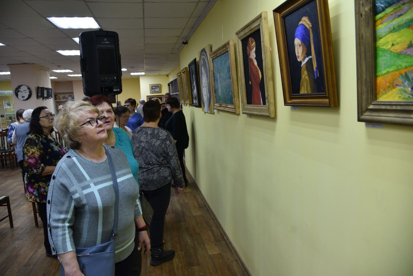 лотошино, лотошинская библиотека, выставка, искусство,