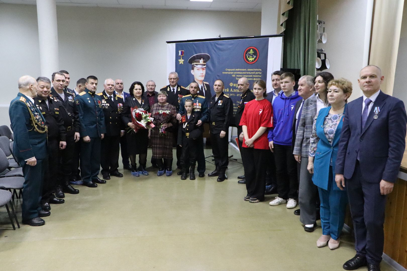 сергей фирсов, герой россии, герой россии сергей фирсов, школа чуйкова, серебряные пруды, урок мужества,