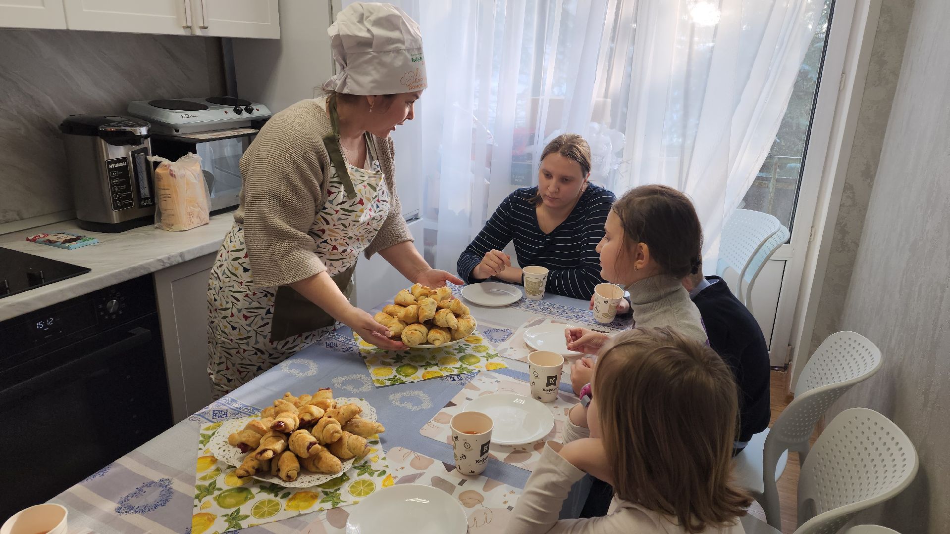 ивантеевка, пушкинский, центр социального обслуживания, дети, дети с овз, выпечка, кухня, мастер-класс для детей, инвалиды, вертикалки,