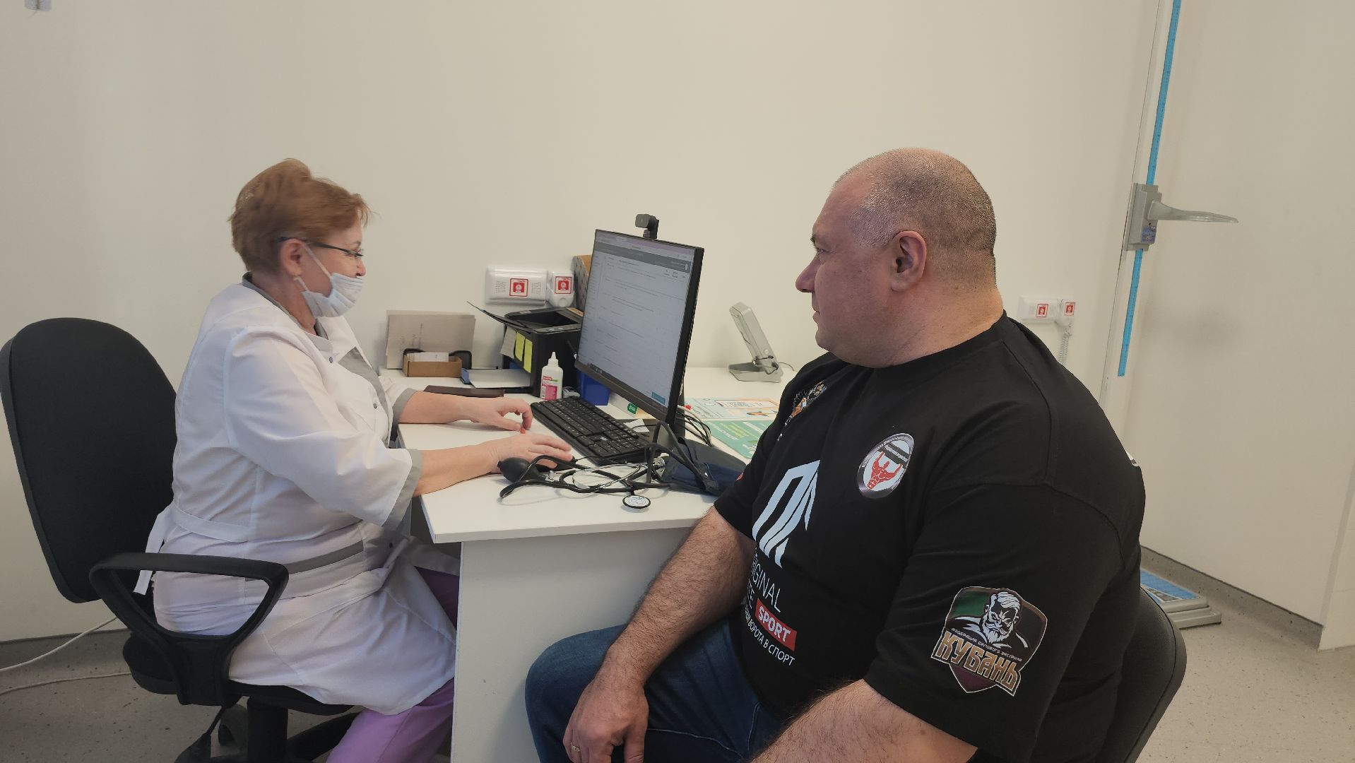 люберецкая больница, русский халк, диспансеризация, поликлиника,