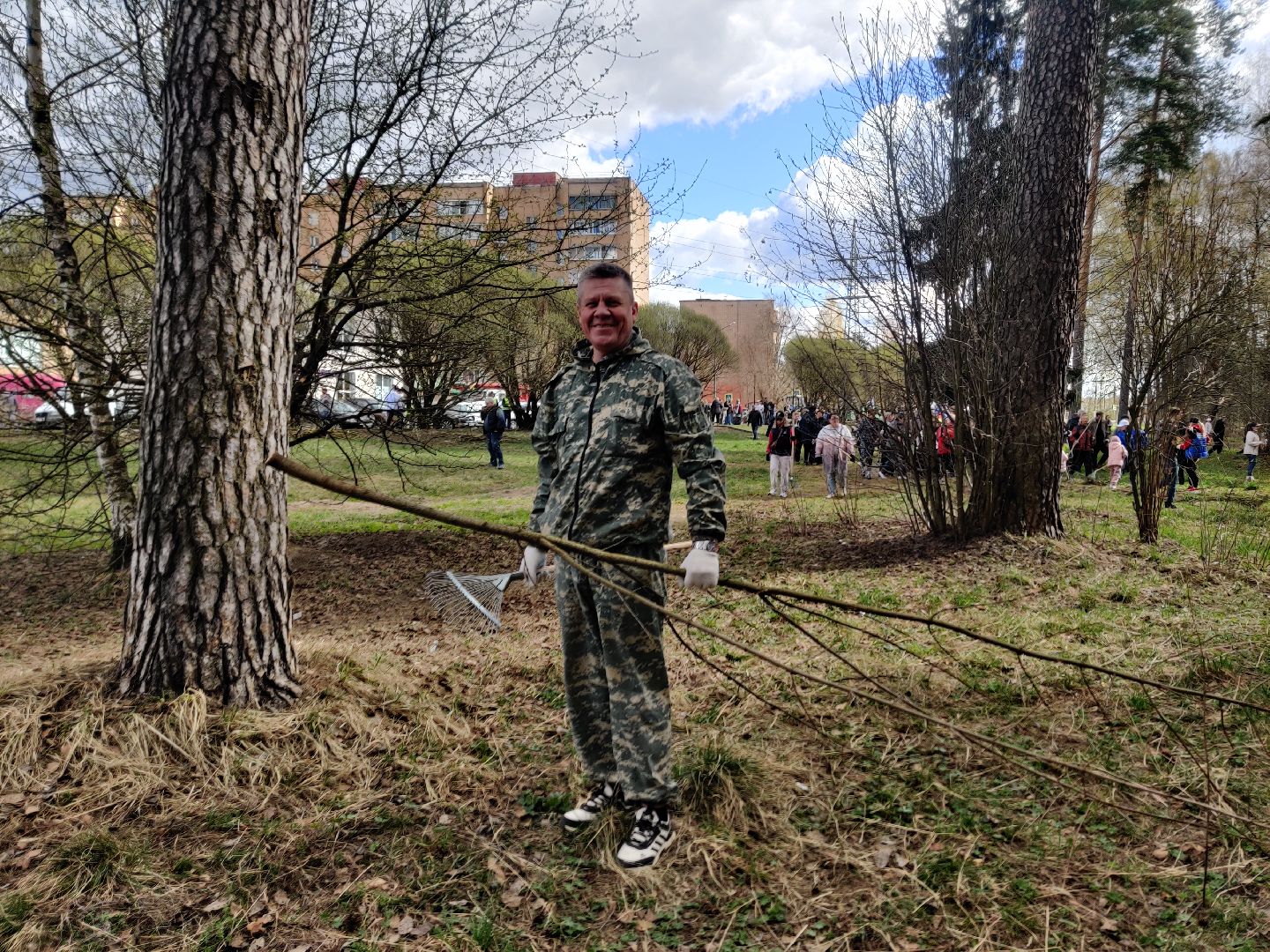 Красноармейск, Пушкинский, субботник, бульвар Зубова, люди