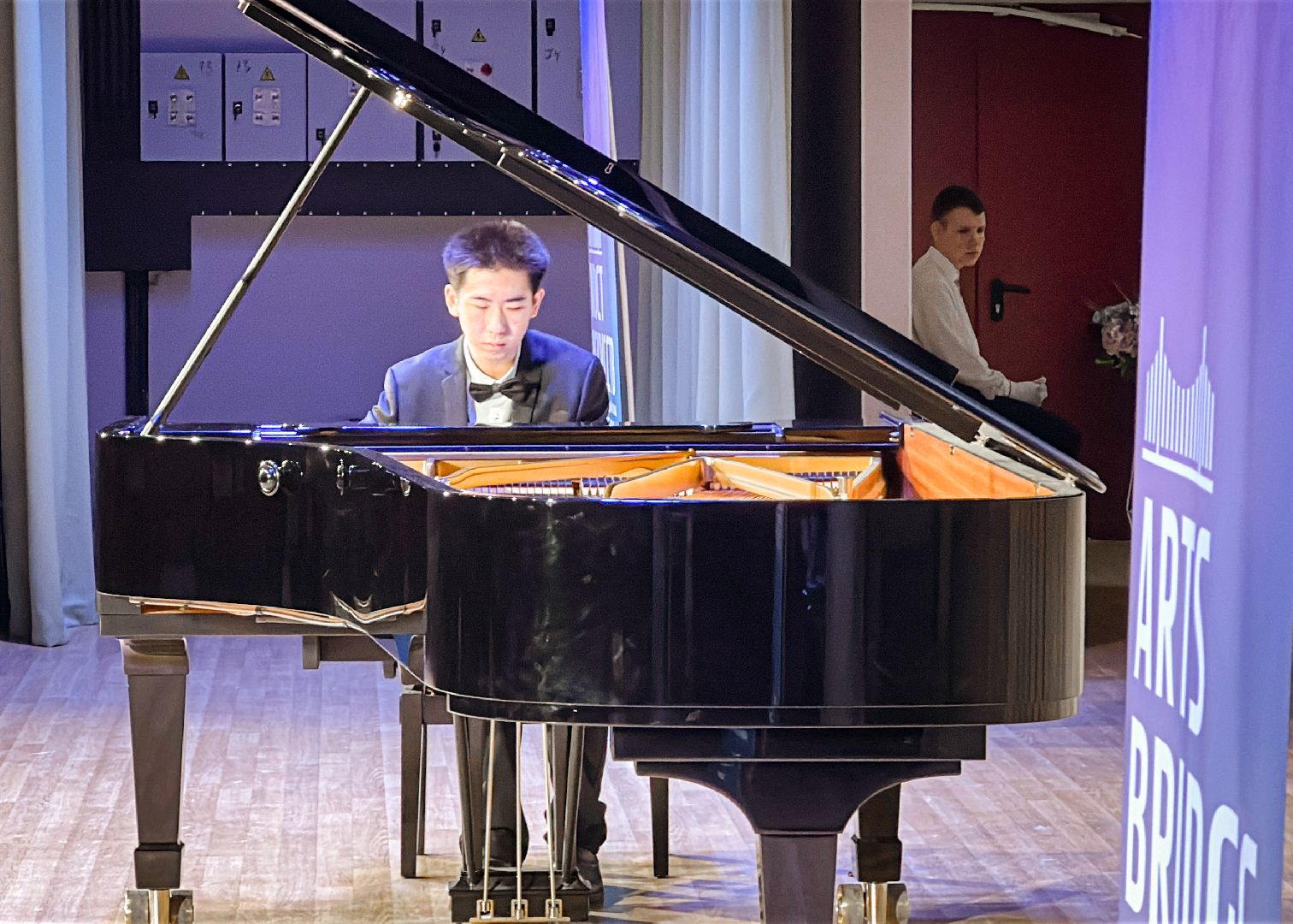 Клин, общество, культура, образование, Китай, музыканты, Подмосковье, вертикалки,