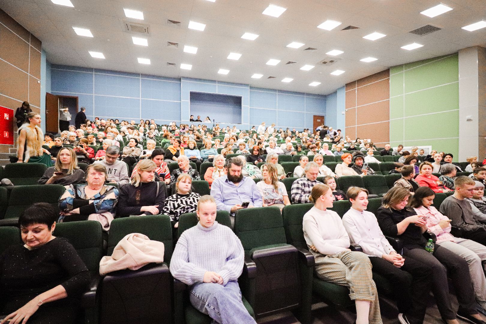 Клин, общество, культура, образование, Китай, музыканты, Подмосковье, вертикалки,