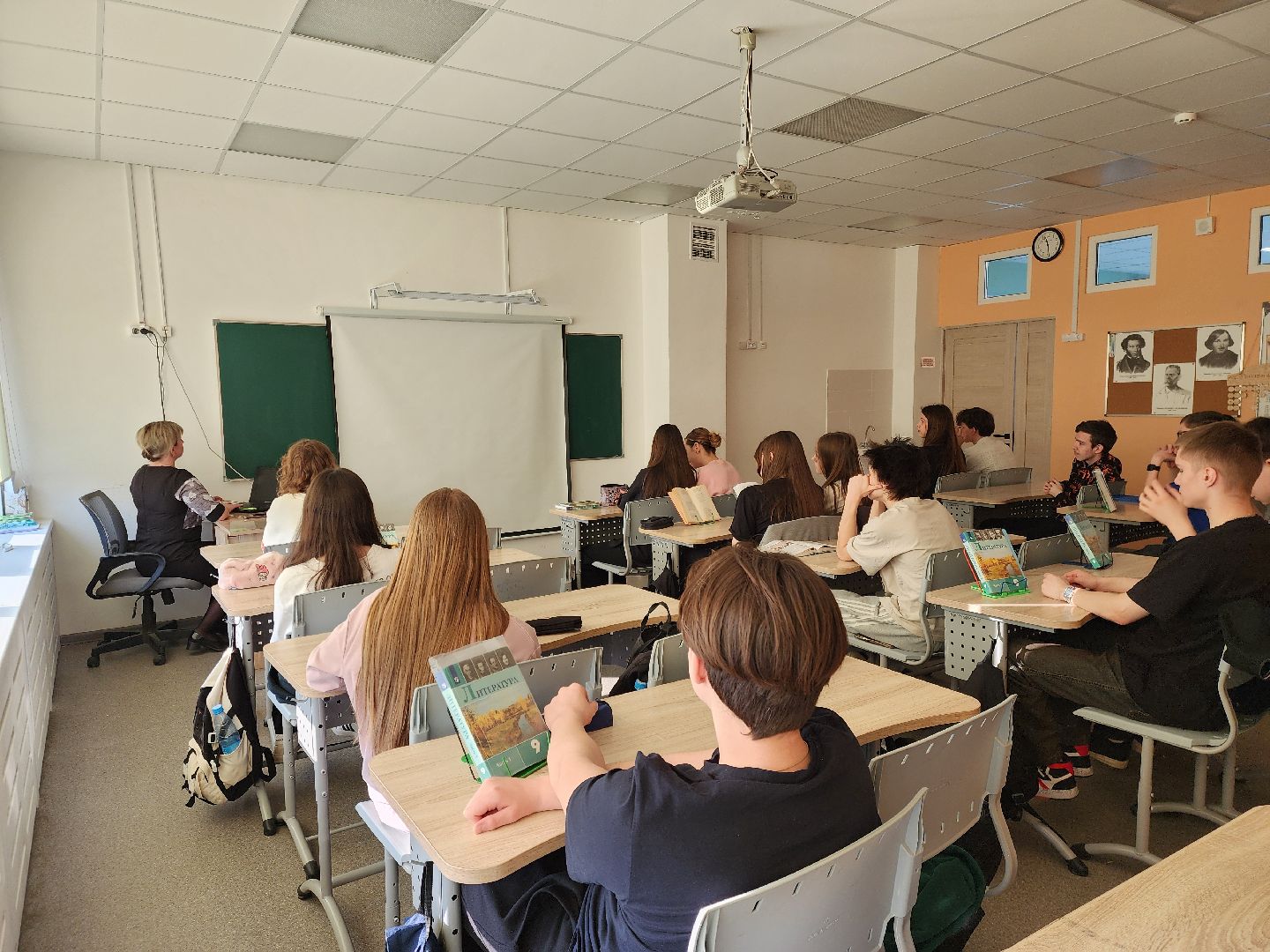 обухово, образование, школа, педагог, социальные выплаты,