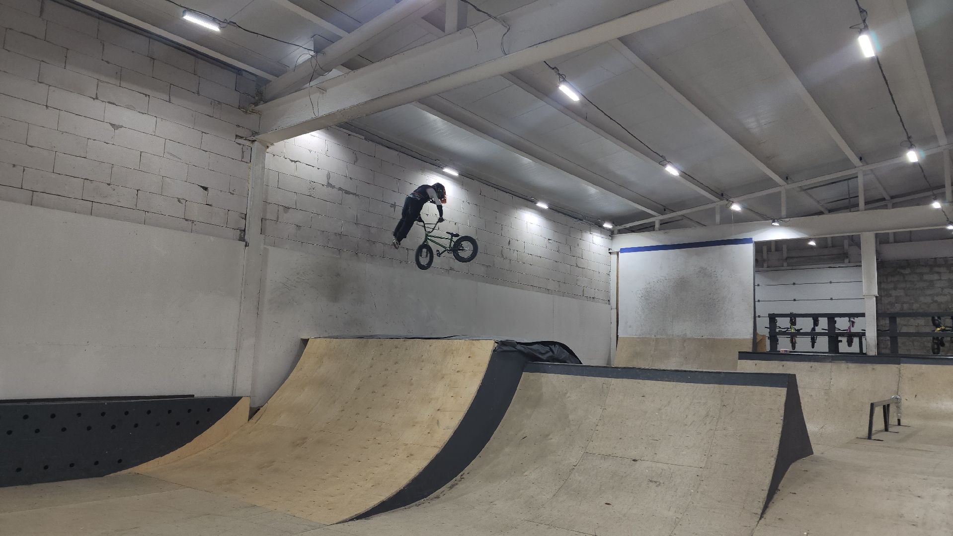 рекорд, книга рекордов, мировой рекорд, семилетний рекордсмен, мальчик, ребенок, bmx, экстрим,