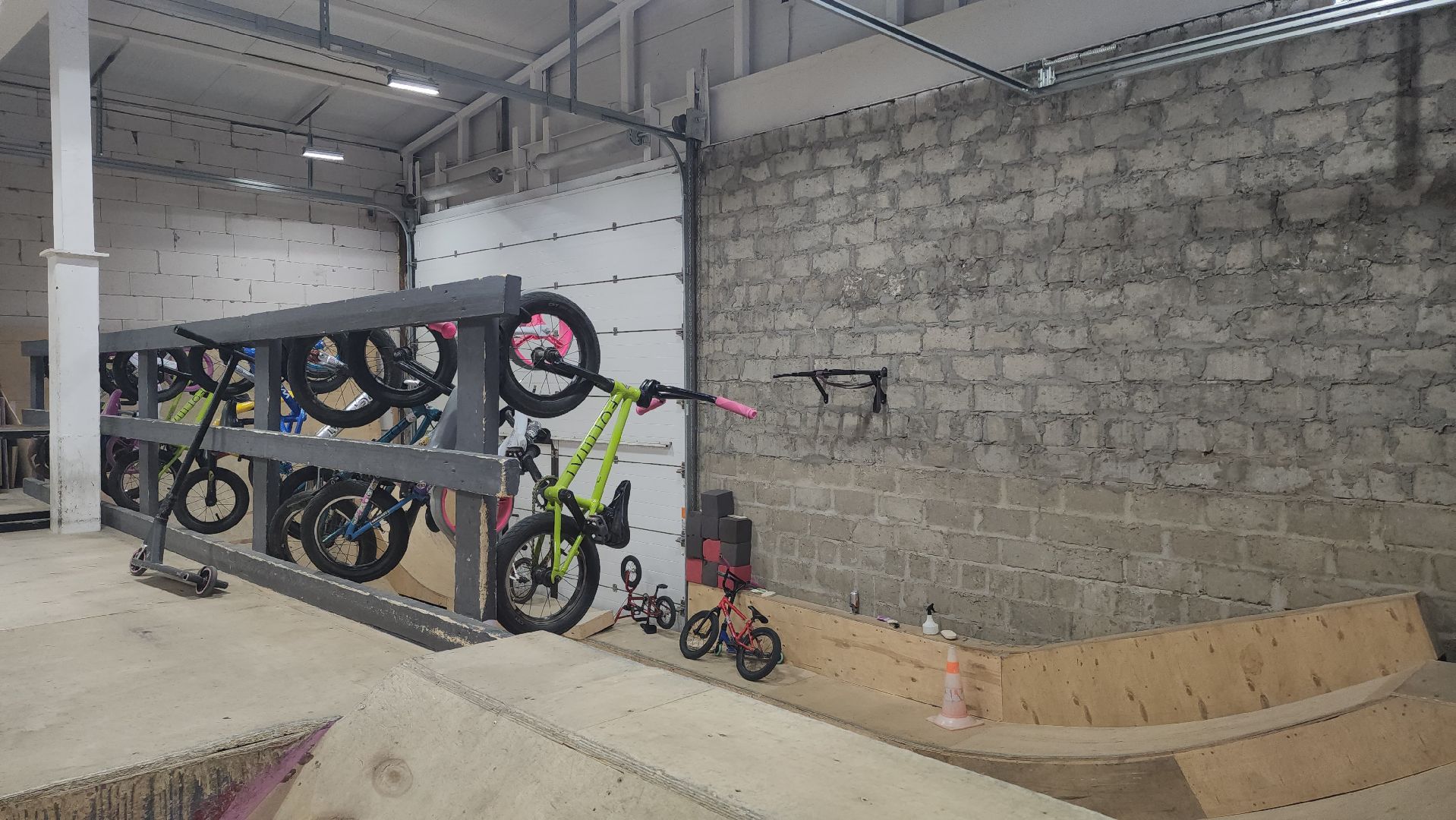 рекорд, книга рекордов, мировой рекорд, семилетний рекордсмен, мальчик, ребенок, bmx, экстрим,