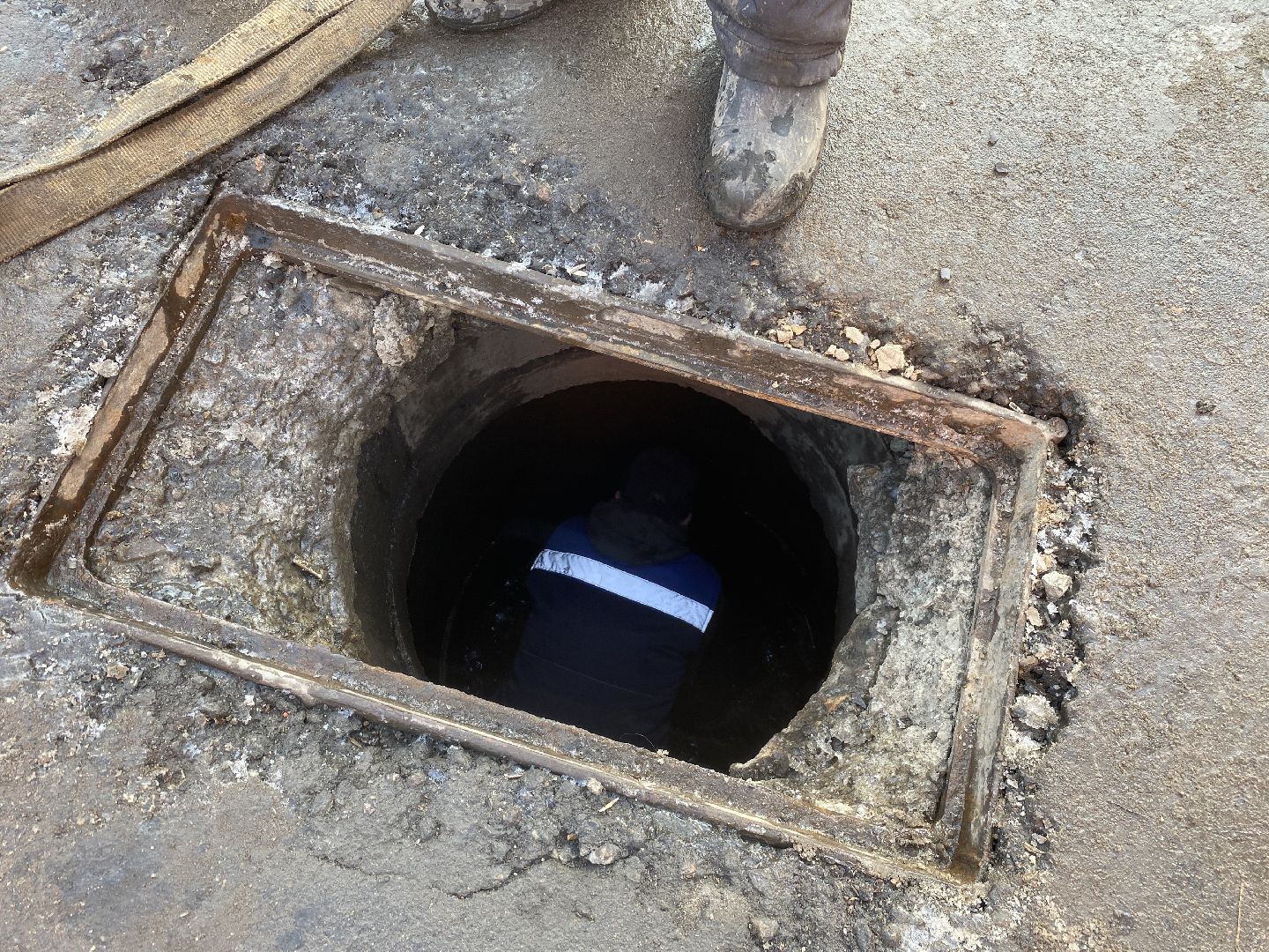 ливневка, коммунальные службы Власиха, вертикалки, ливневая канализация, засор канализации,