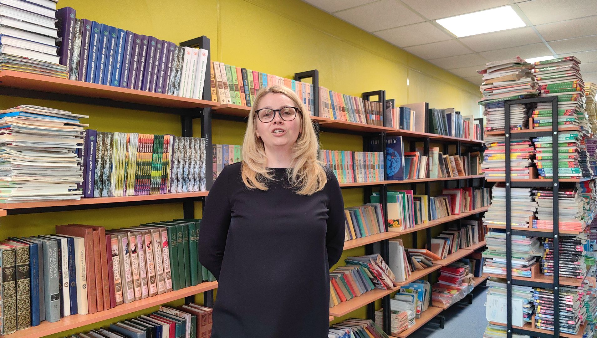 библиотека, школа, фонд, книги, атлас, учебник,