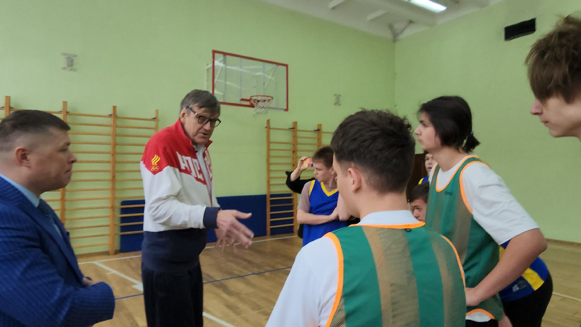 Баскетбол, Школа, разговоры о важном,