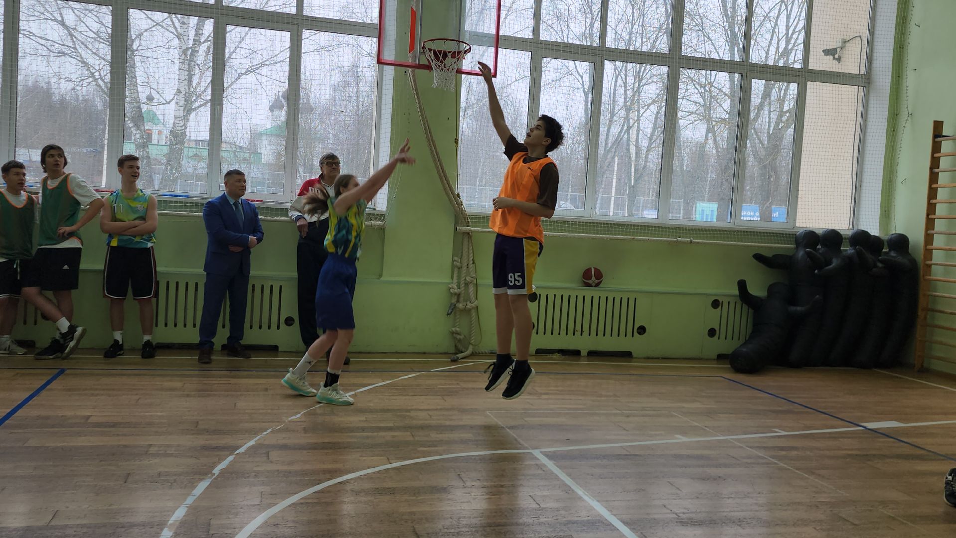 Баскетбол, Школа, разговоры о важном,