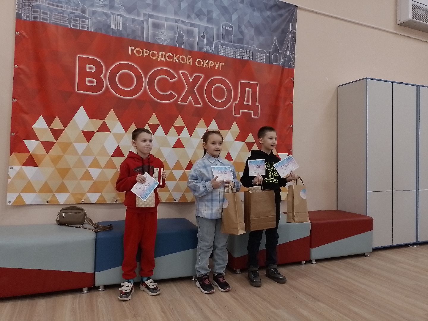 зима в восходе, конкурс, рисунок, дети, вертикалки, городской округ восход,