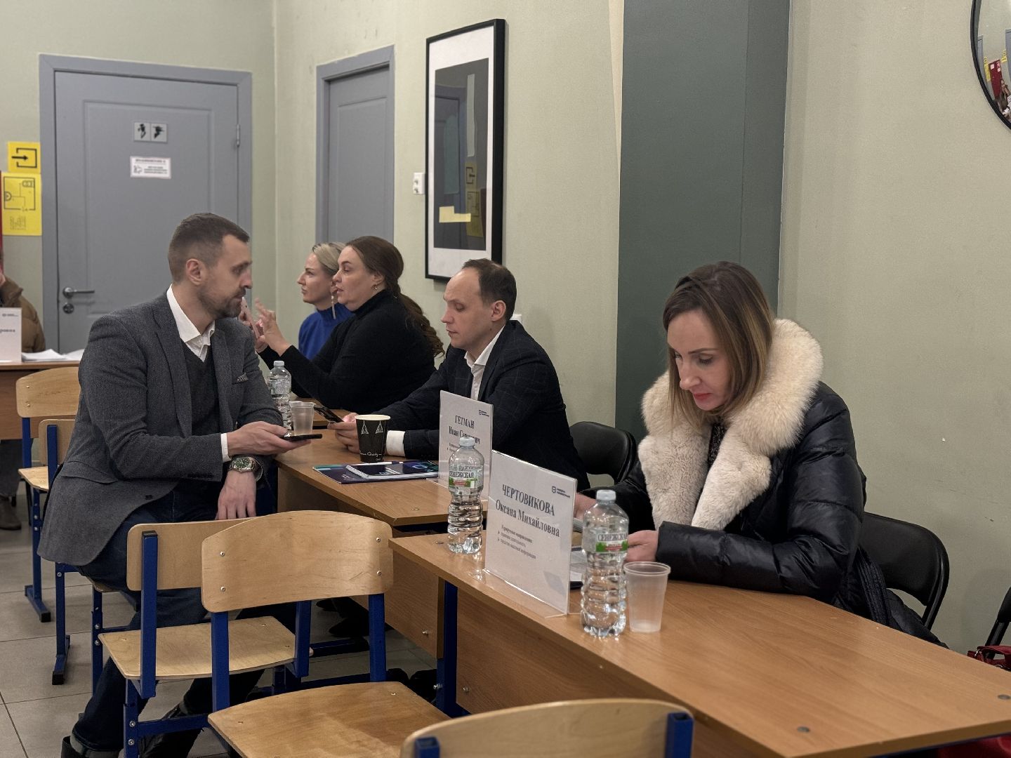 Выездная администрация, Поселок Петровское, ленинский го, Жители,