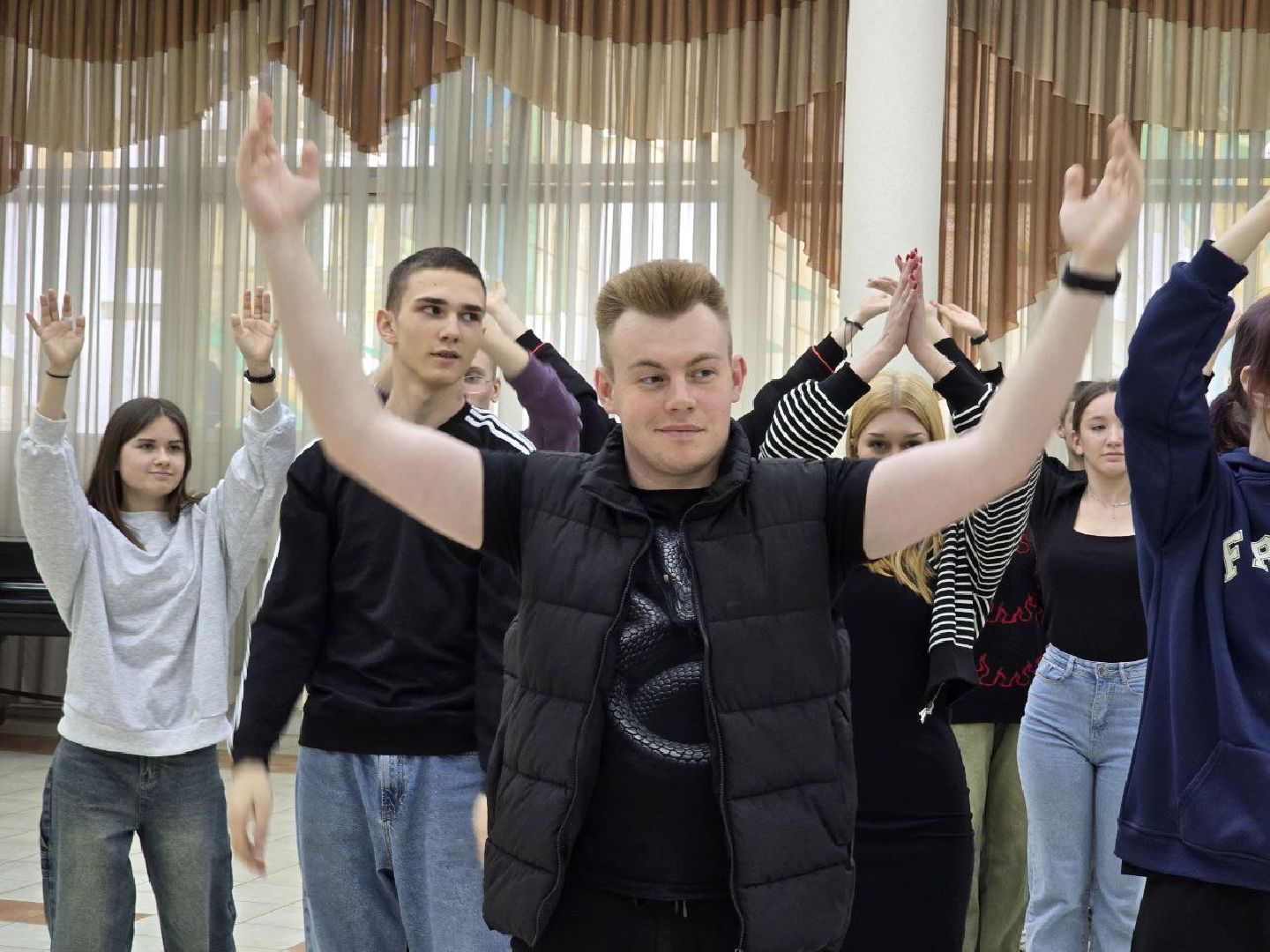 можайск, можайский муниципальный округ, подмосковье, сретенский бал, день православной молодежи, культура, вертикалки,