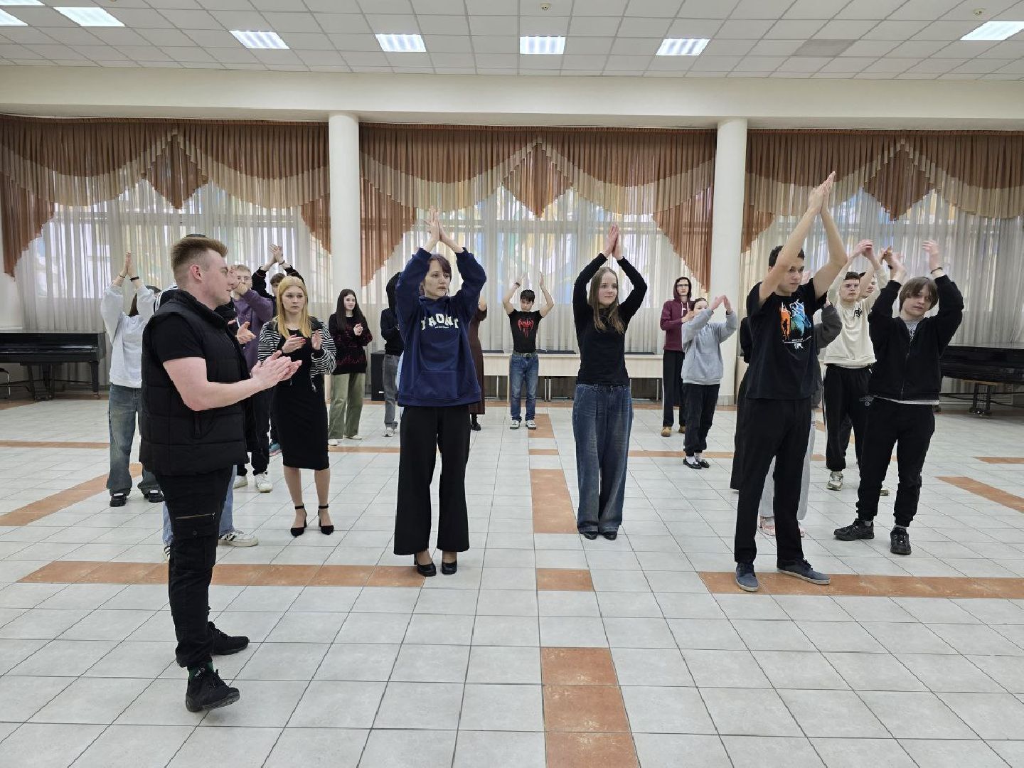 можайск, можайский муниципальный округ, подмосковье, сретенский бал, день православной молодежи, культура, вертикалки,