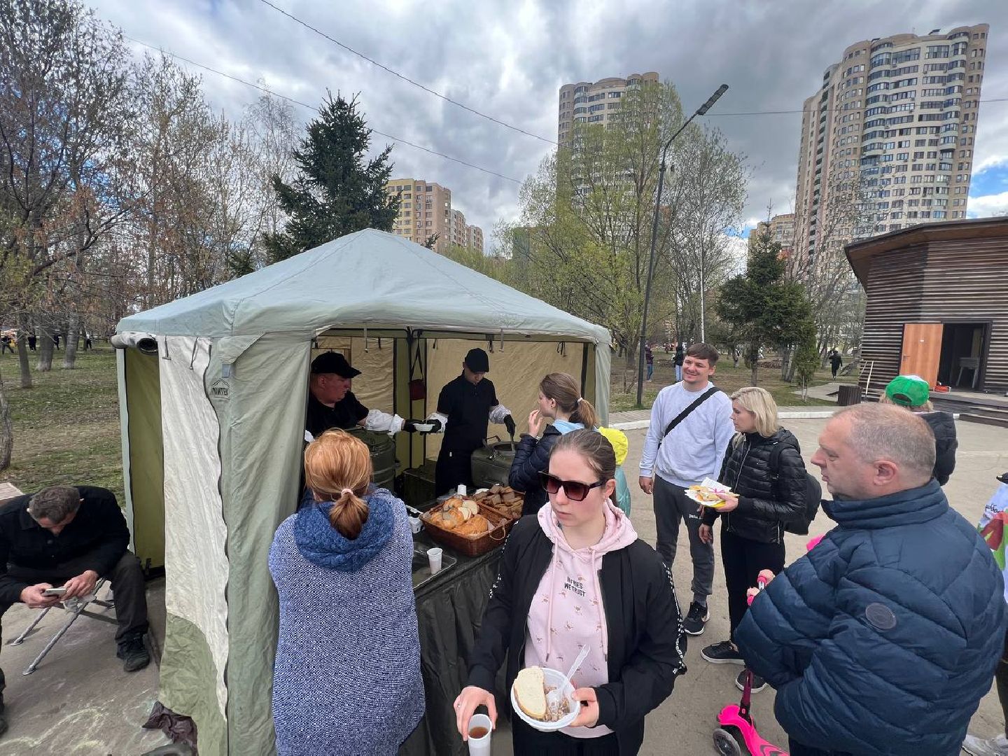 Реутов, полевая кухня, еда, гречневая каша, чай