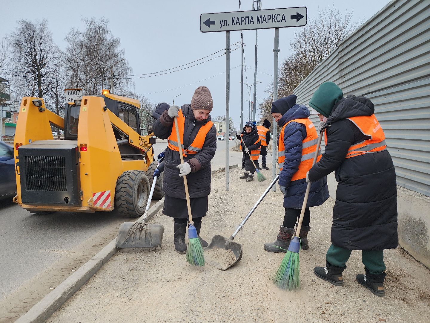 серпухов, подмосковье, уборка улиц, вертикалки,