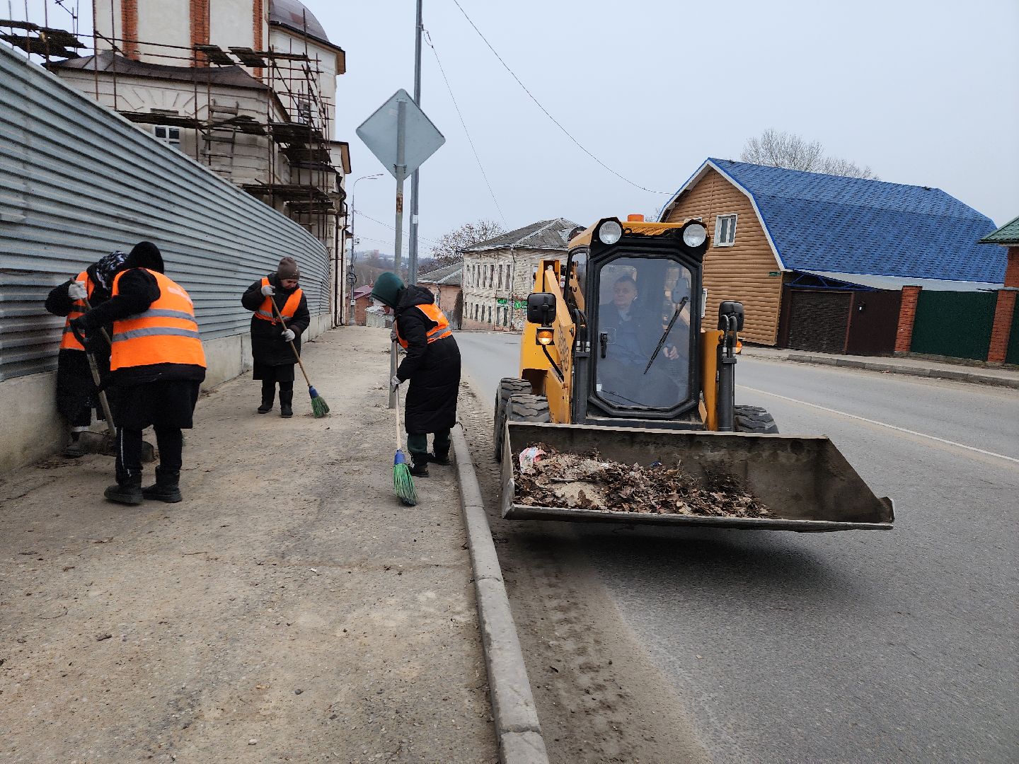 серпухов, подмосковье, уборка улиц, вертикалки,