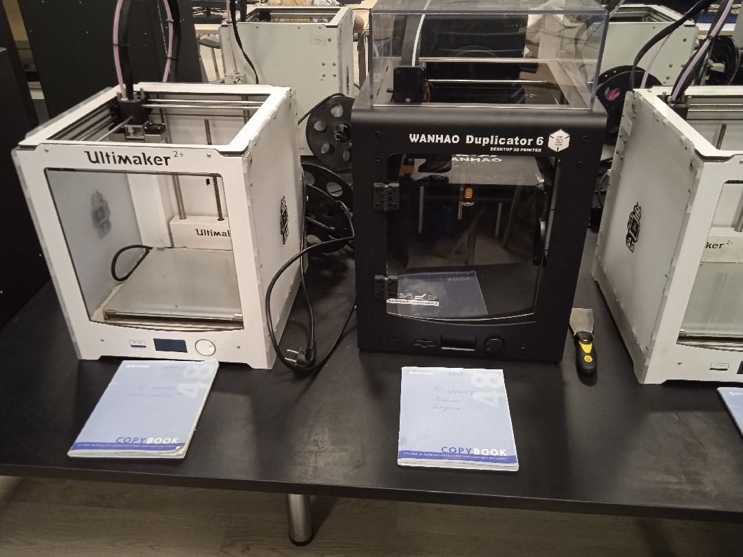 Жуковский, общество