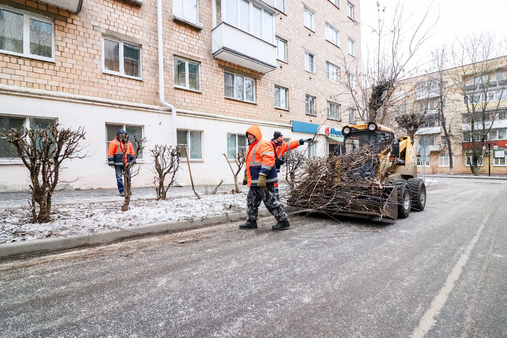 Клин, общество, ЖКХ, уборка веток, вертикалки, уборка смета,
