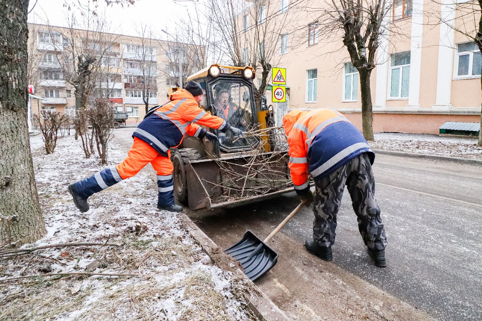 Клин, общество, ЖКХ, уборка веток, вертикалки, уборка смета,