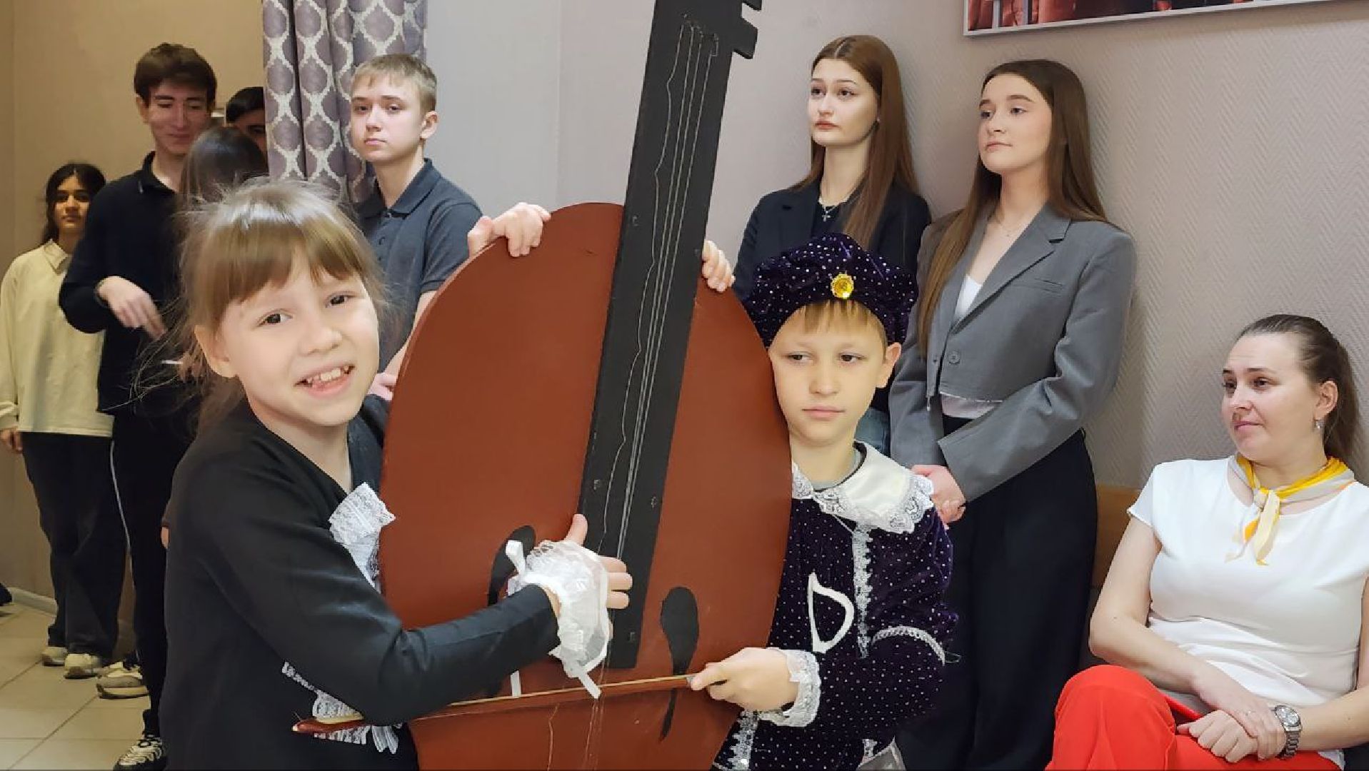 Дмитров, Григорий Гладков, Театр Важные люди,