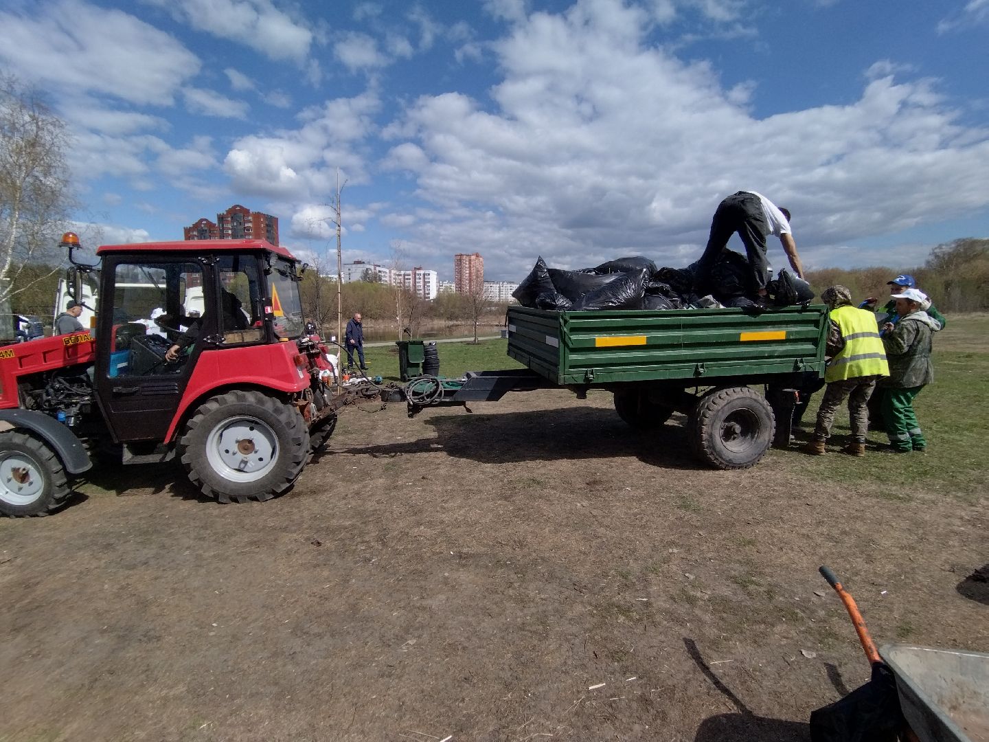 субботник, Мытищи, трактор, техника