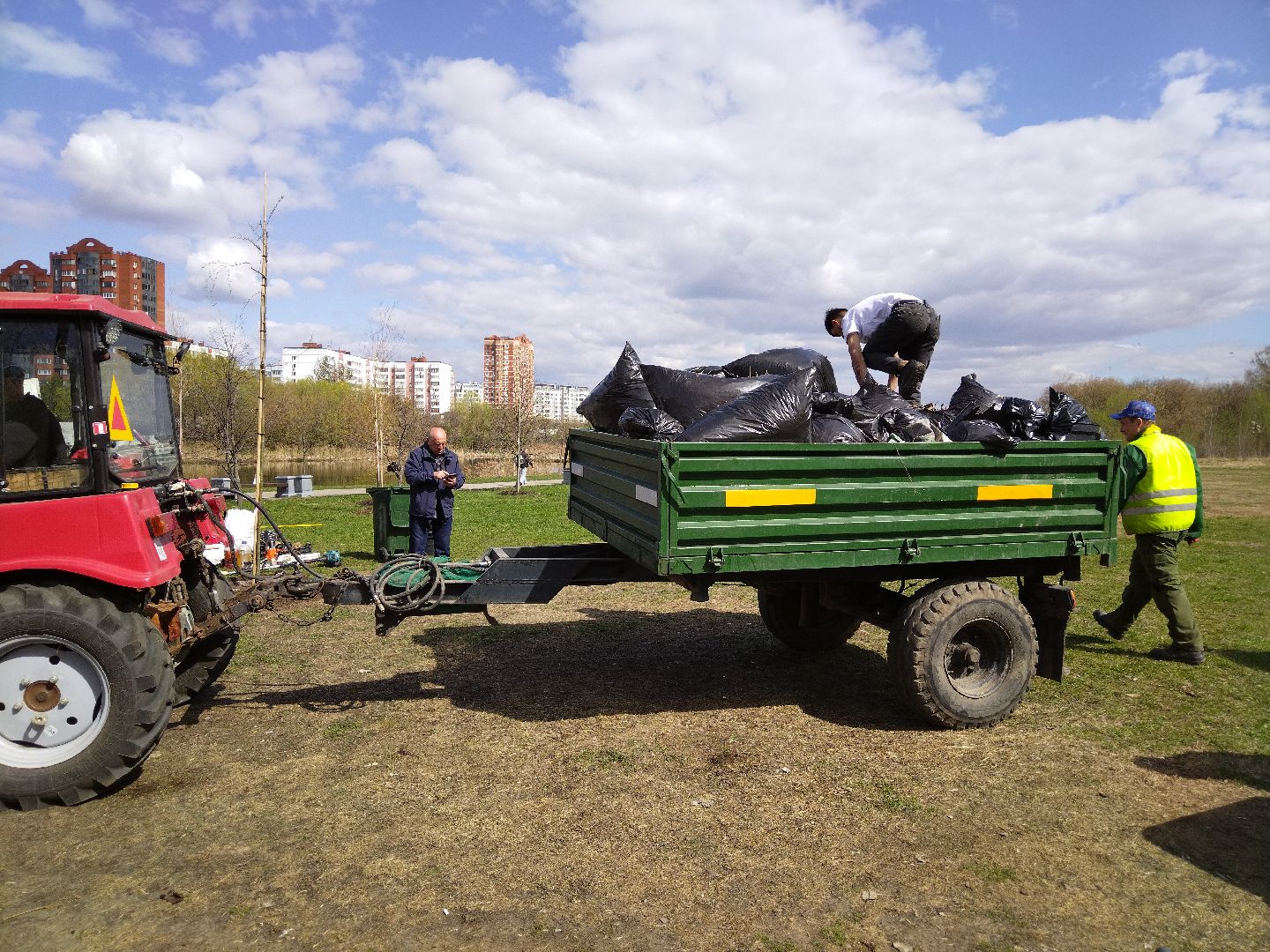 субботник, Мытищи, трактор, техника