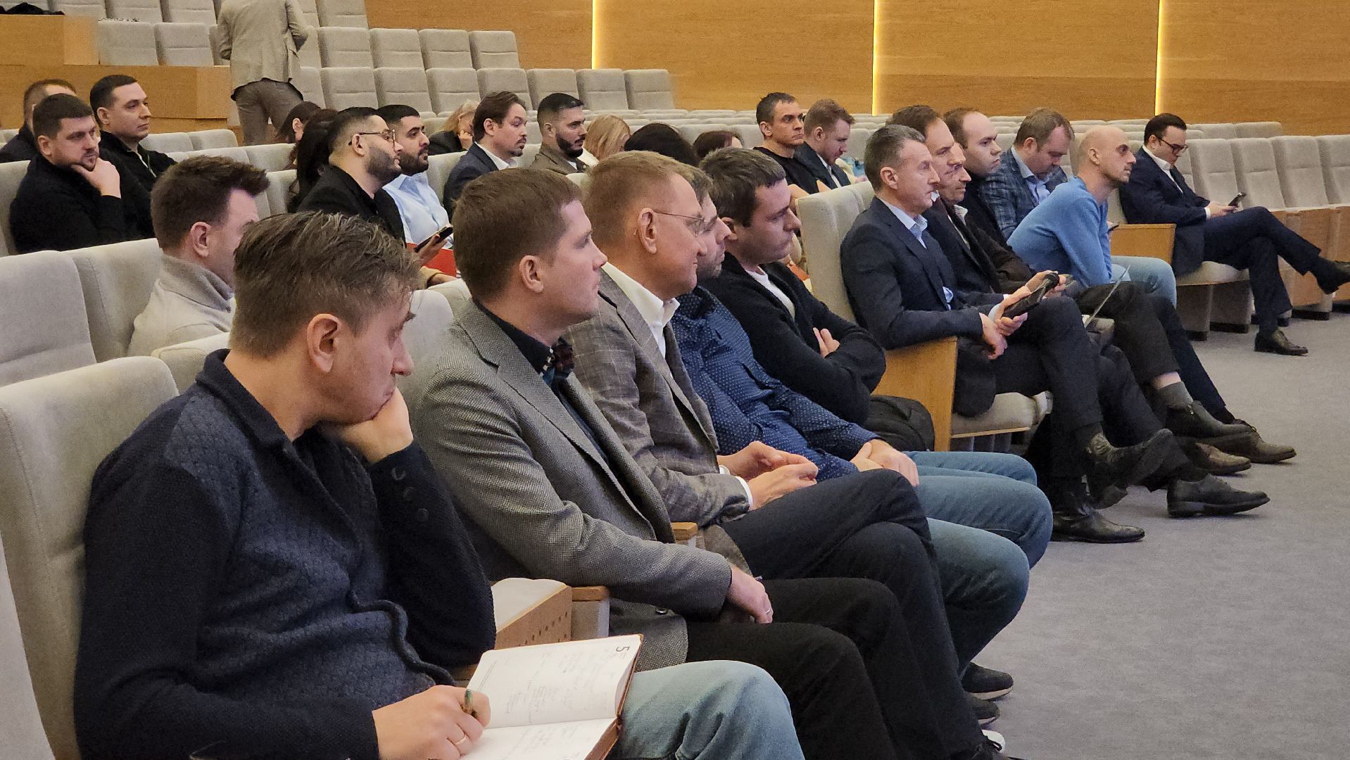 вертикалки, день молодого промышленника, дпмо, поддержка бизнеса,