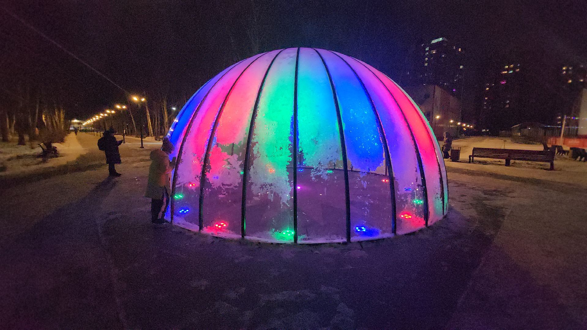долгопрудный, центральный парк, фонтан, купол, арт-объект, ночное освещение, вертикалки,