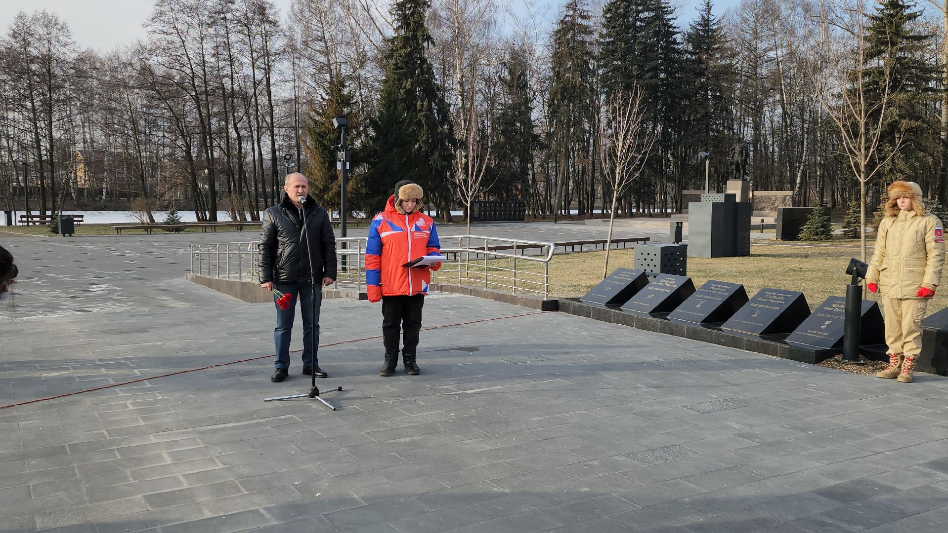 вертикалки, луховицы, митинг памяти, аллея славы, афганистан,