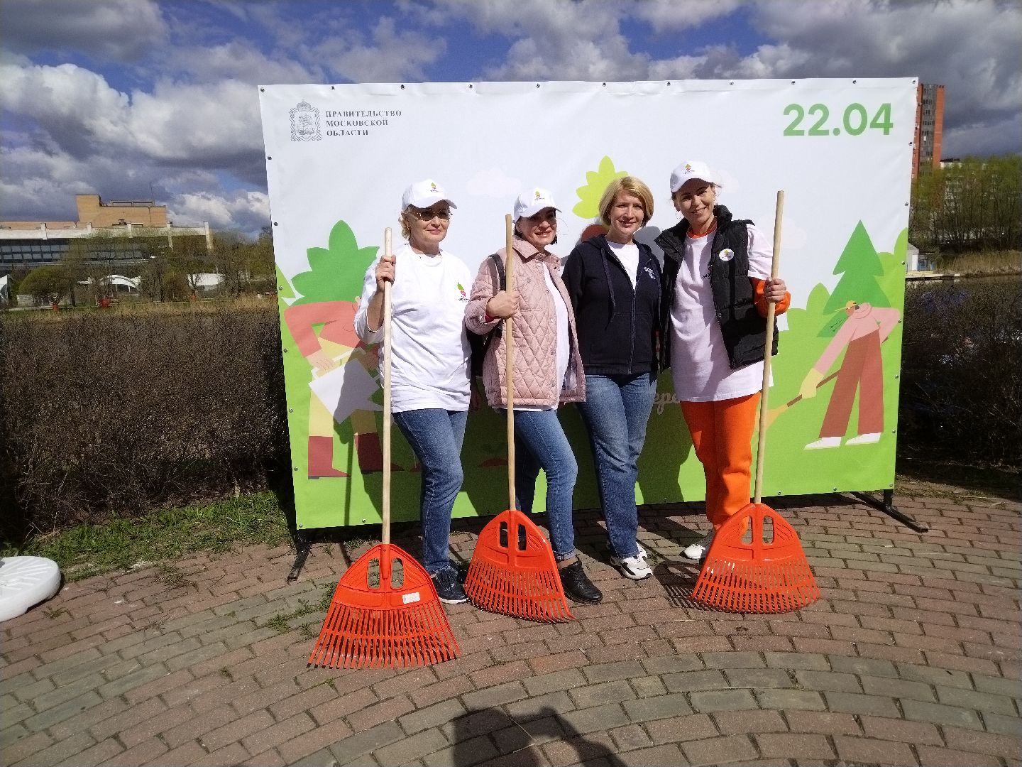 субботник, Мытищи, Юлия Купецкая, СШОР по хоккею, общество, культура, благоустройство