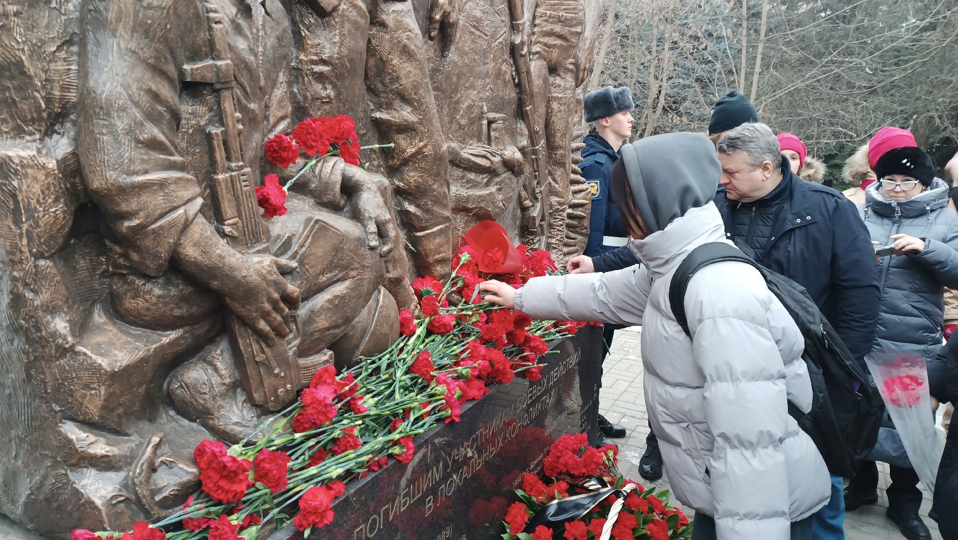 боевое братство, юнармейцы, молодая гвардия, возложение цветов, минута молчания,