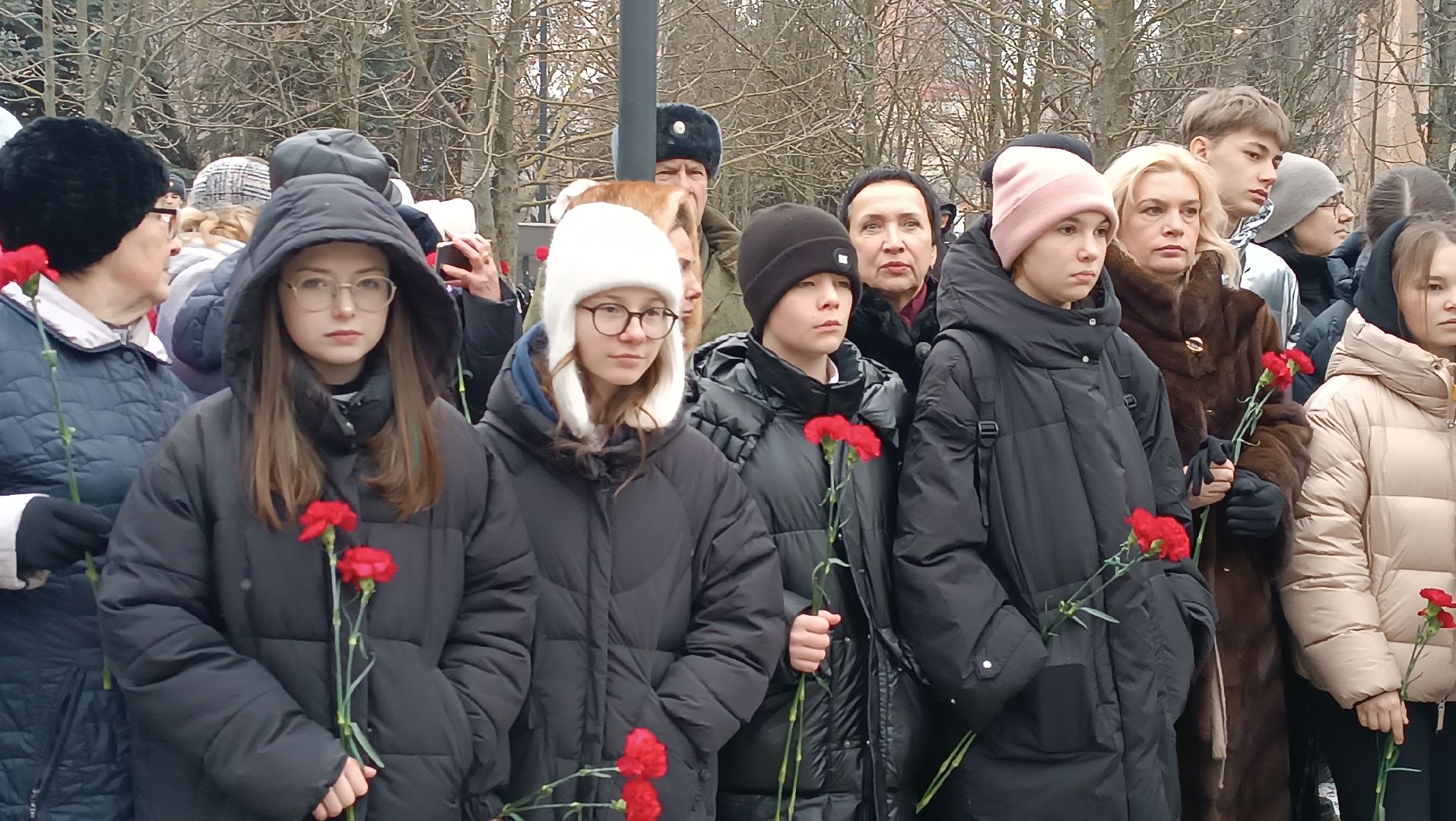 боевое братство, юнармейцы, молодая гвардия, возложение цветов, минута молчания,