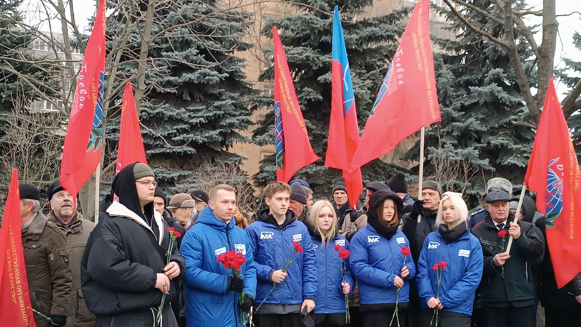 боевое братство, юнармейцы, молодая гвардия, возложение цветов, минута молчания,