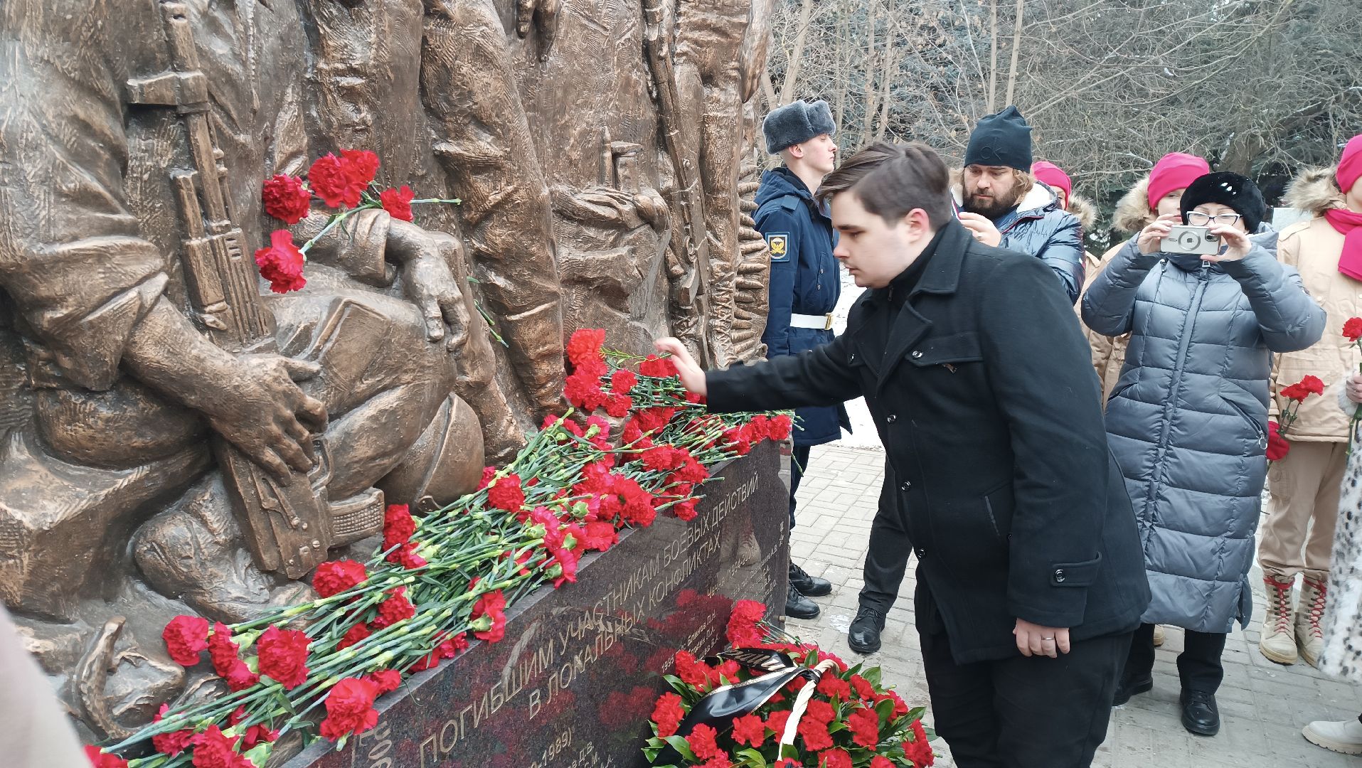 боевое братство, юнармейцы, молодая гвардия, возложение цветов, минута молчания,