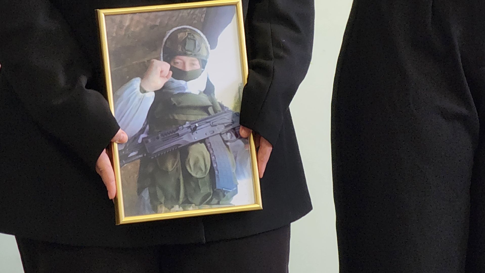 вертикалки, Парта героя сво, Дети, Открытие парты героя в Бронницах,