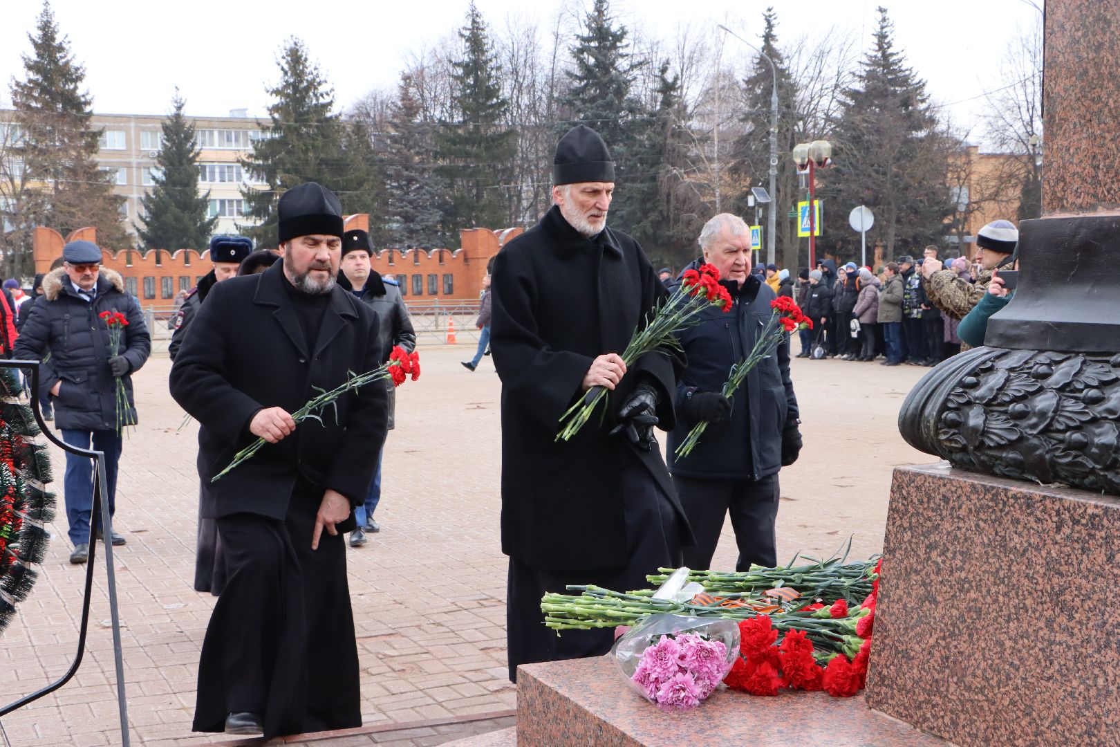 125 лет Чуйкову, Серебряные Пруды, возложение, сталинградская битва, маршал чуйков, внук маршала чуйкова, внук маршала баграмяна, площадь чуйкова,