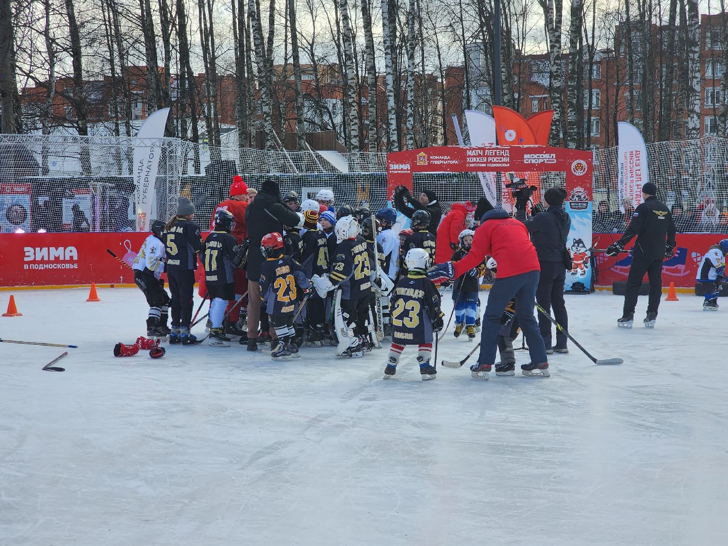 лобня, хоккей в валенках, выходи во двор, легенды хоккея, Якушев, Касатонов, вертикалки,огненный буллит,