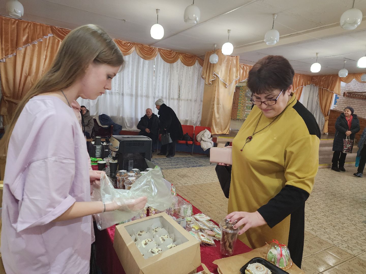 сво, благотворительная акция, волонтеры,