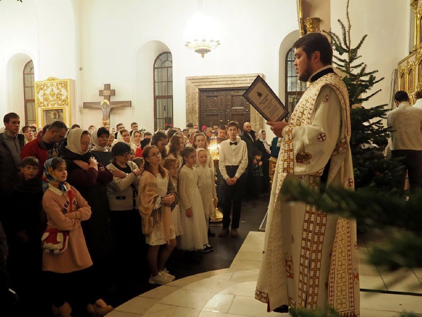 раменское, защитники отечества, сво, троицкий храм раменское, волонтеры, гуманитарная помощь,