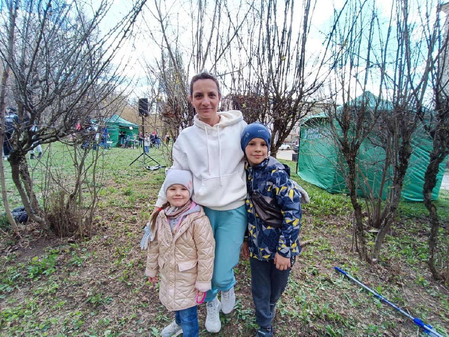 Можайск, Можайский городской округ, Подмосковье, субботник, семья, уборка территории, областной субботник